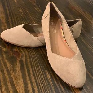 Tom’s suede flats